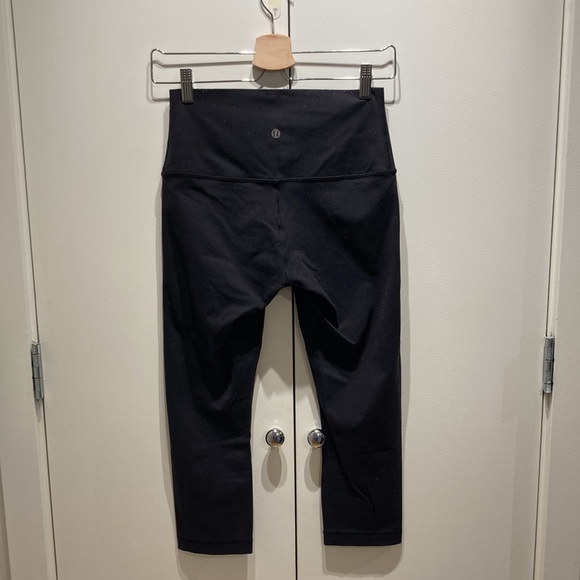 Lululemon Cropped Leggings - Picture 2 of 5